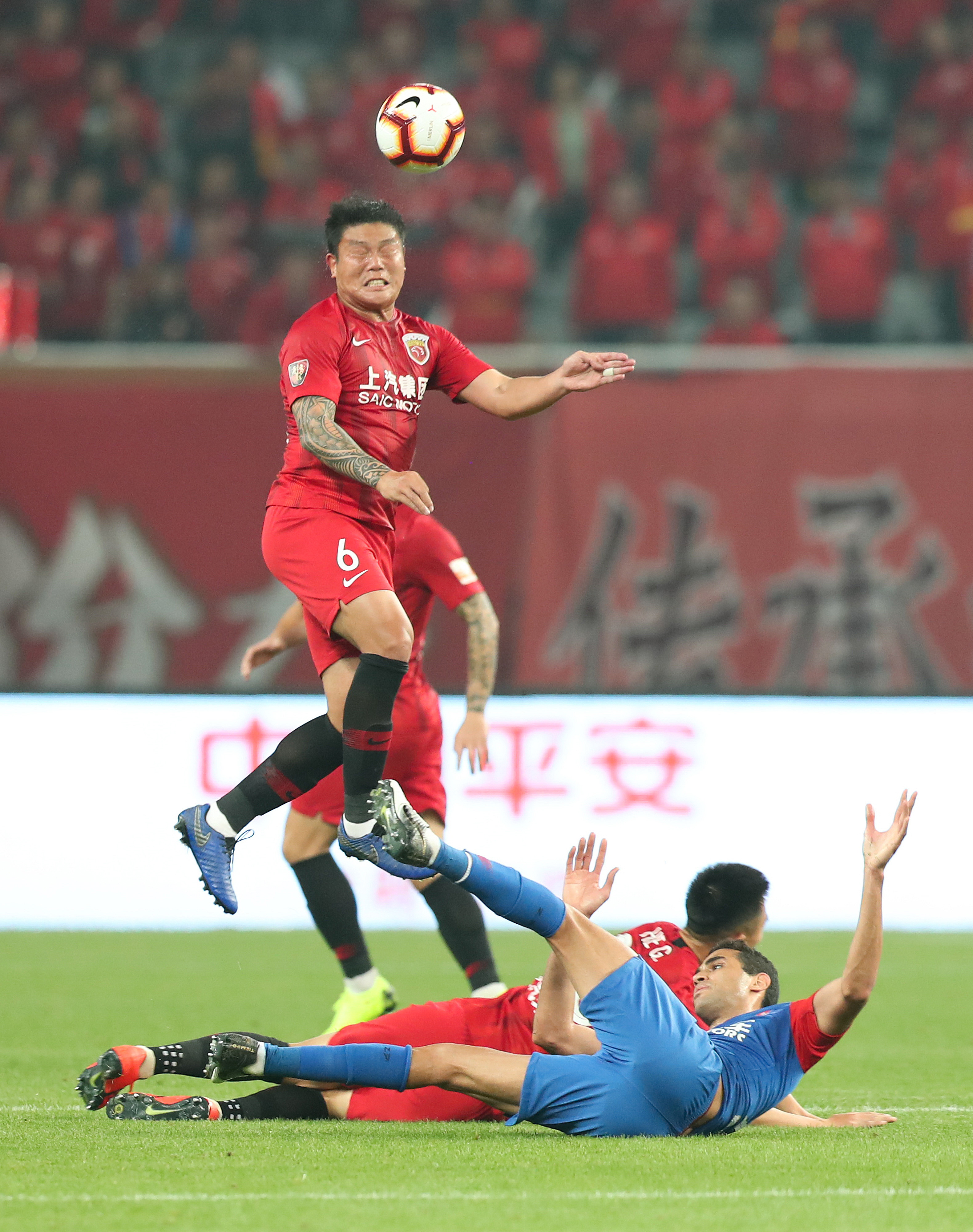 今日上海上港足球比赛_(今天足球上海上港哪有直播?)  第1张