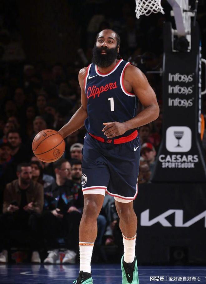 哈登快船生涯第7次三双追平队史纪录三双合计81次的简单介绍  第1张