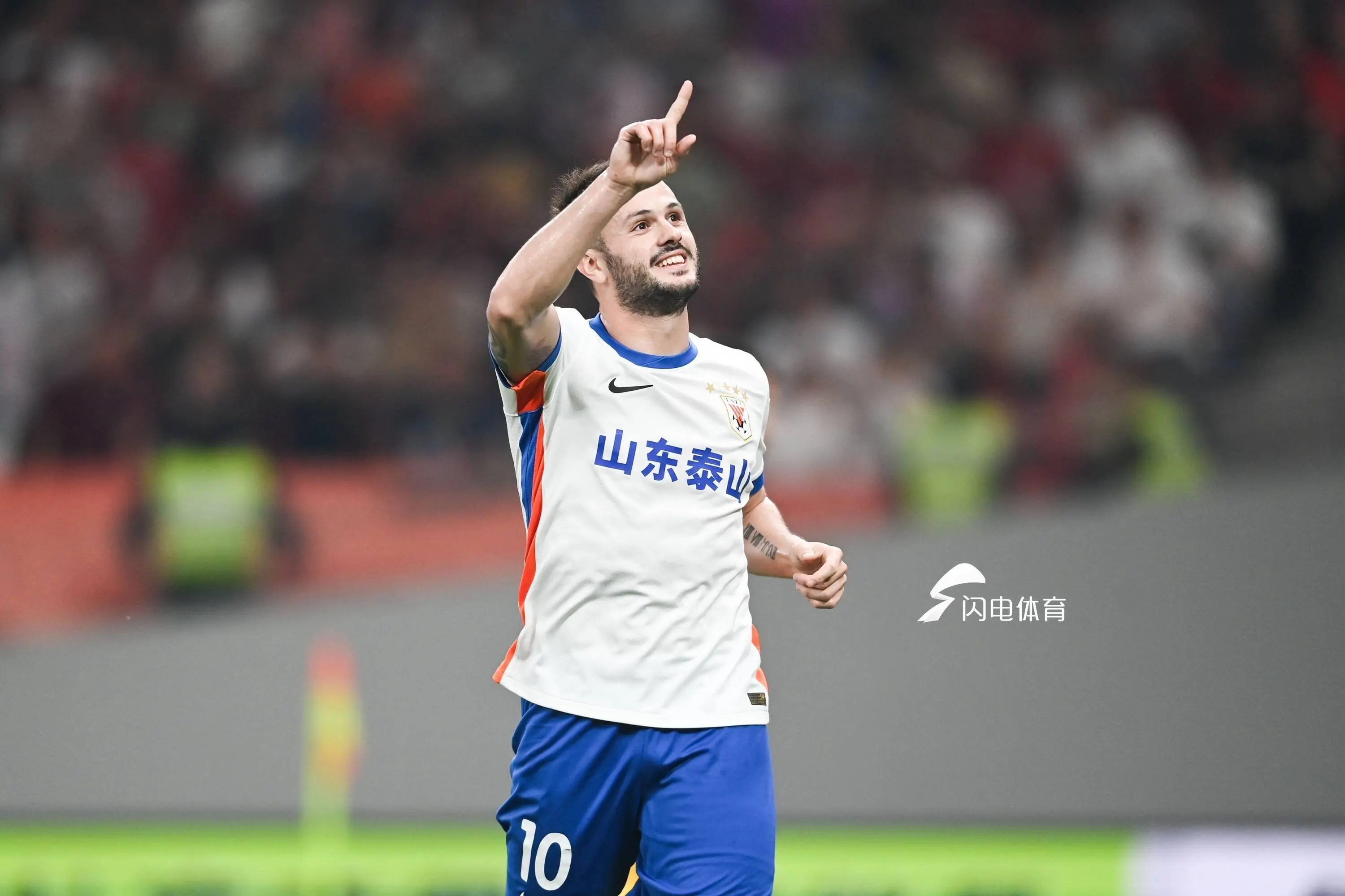 热刺有意拉克鲁瓦球员上赛季表现出色的简单介绍