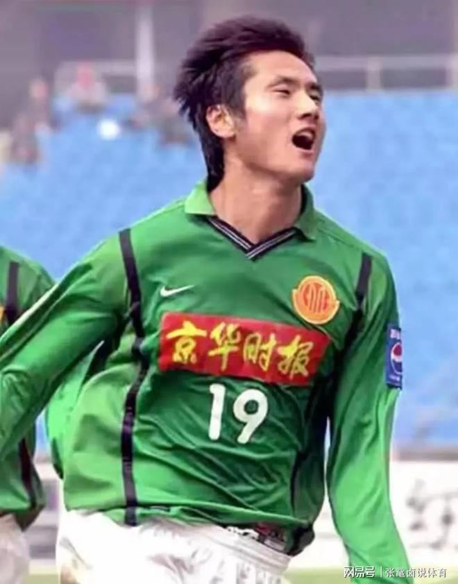 媒体：邵佳一成年队执教时间太短去年才执教青岛西海岸的简单介绍