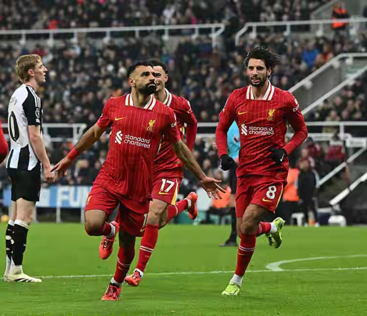 包含英联杯曼联爆冷不敌英乙球队被淘汰红魔点球大战输球耻辱出局的词条