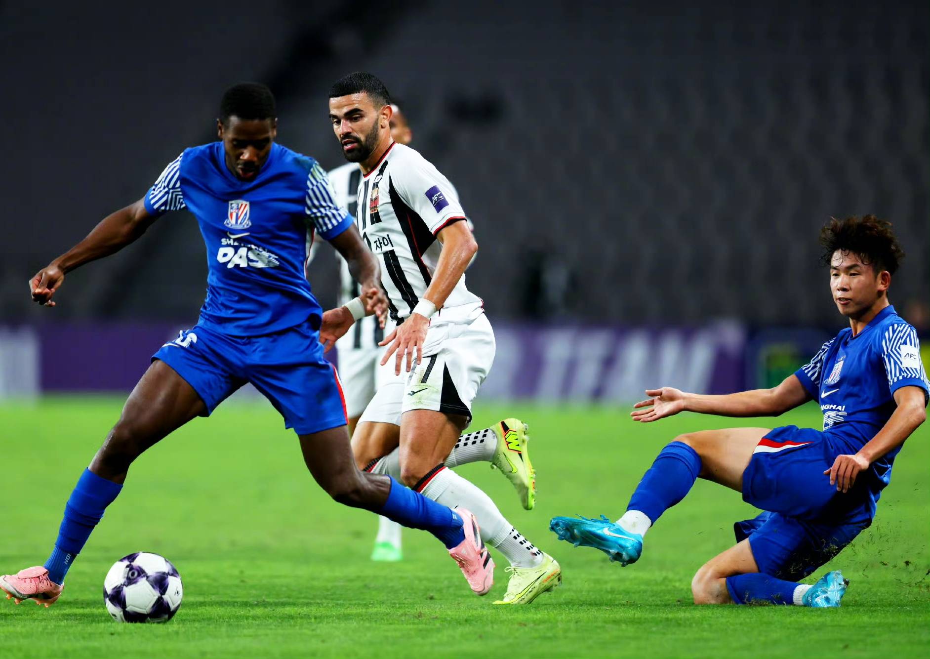 关于亚冠上海申花2-0首尔FC阿苏埃破门路易斯建功的信息  第2张