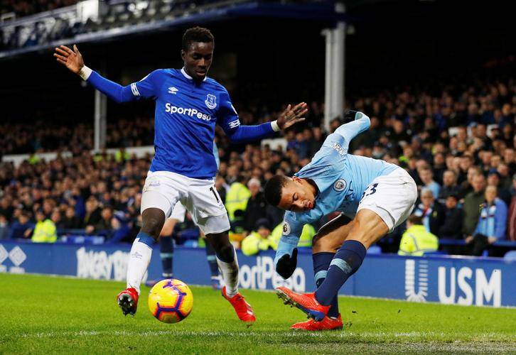 包含曼城VS埃弗顿榜首稳扎战免费无卡顿直播的词条  第2张