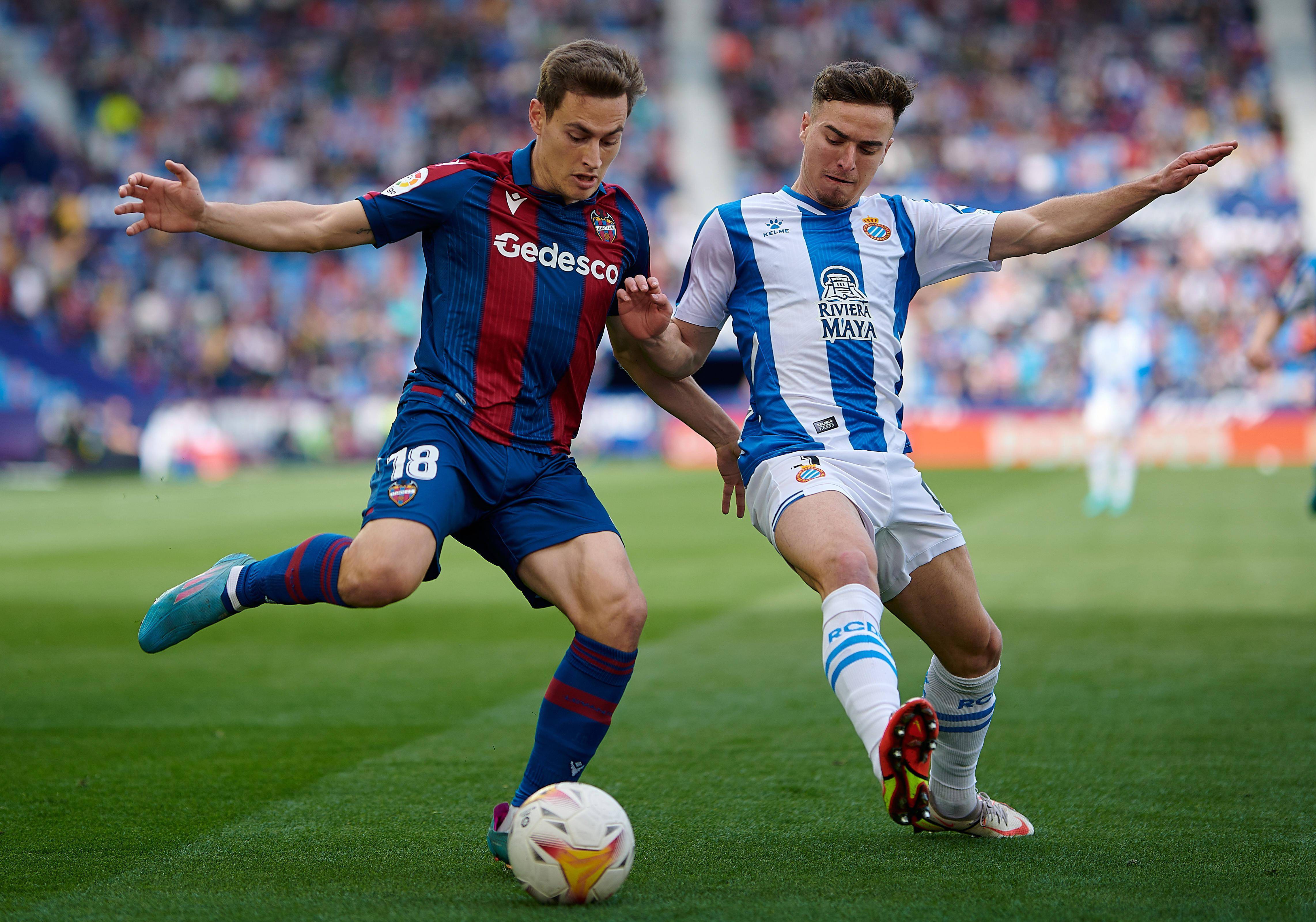 包含西甲维戈塞尔塔VS皇家贝蒂斯前瞻分析塞尔塔还未拿下首胜的词条