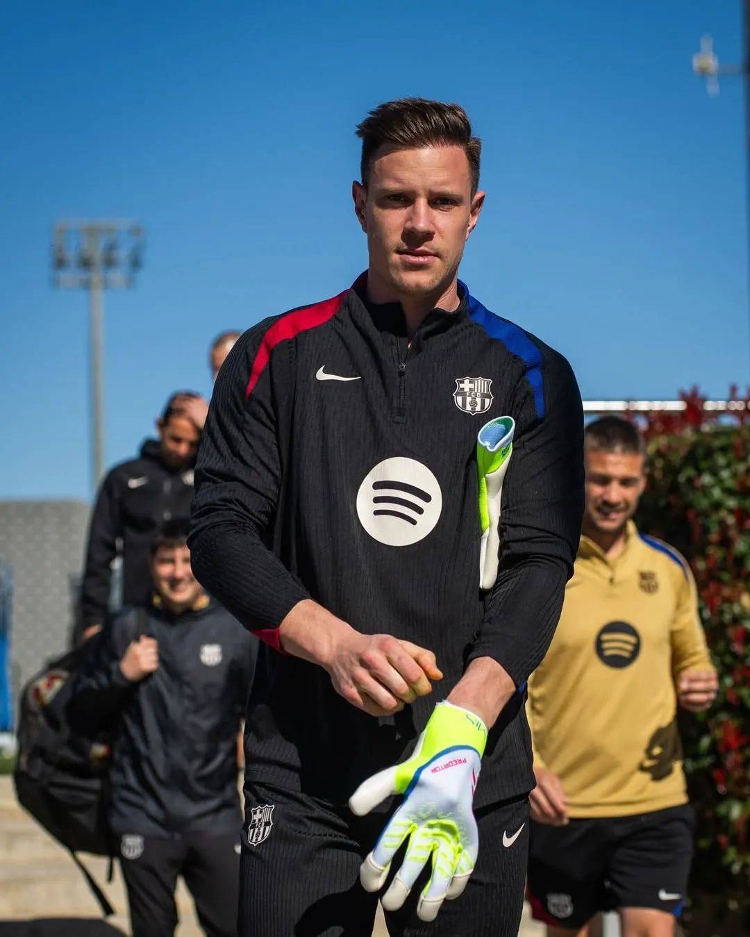 关于特狮复出后要求首发遭拒特尔施特根与巴萨的矛盾由来已久的信息  第1张