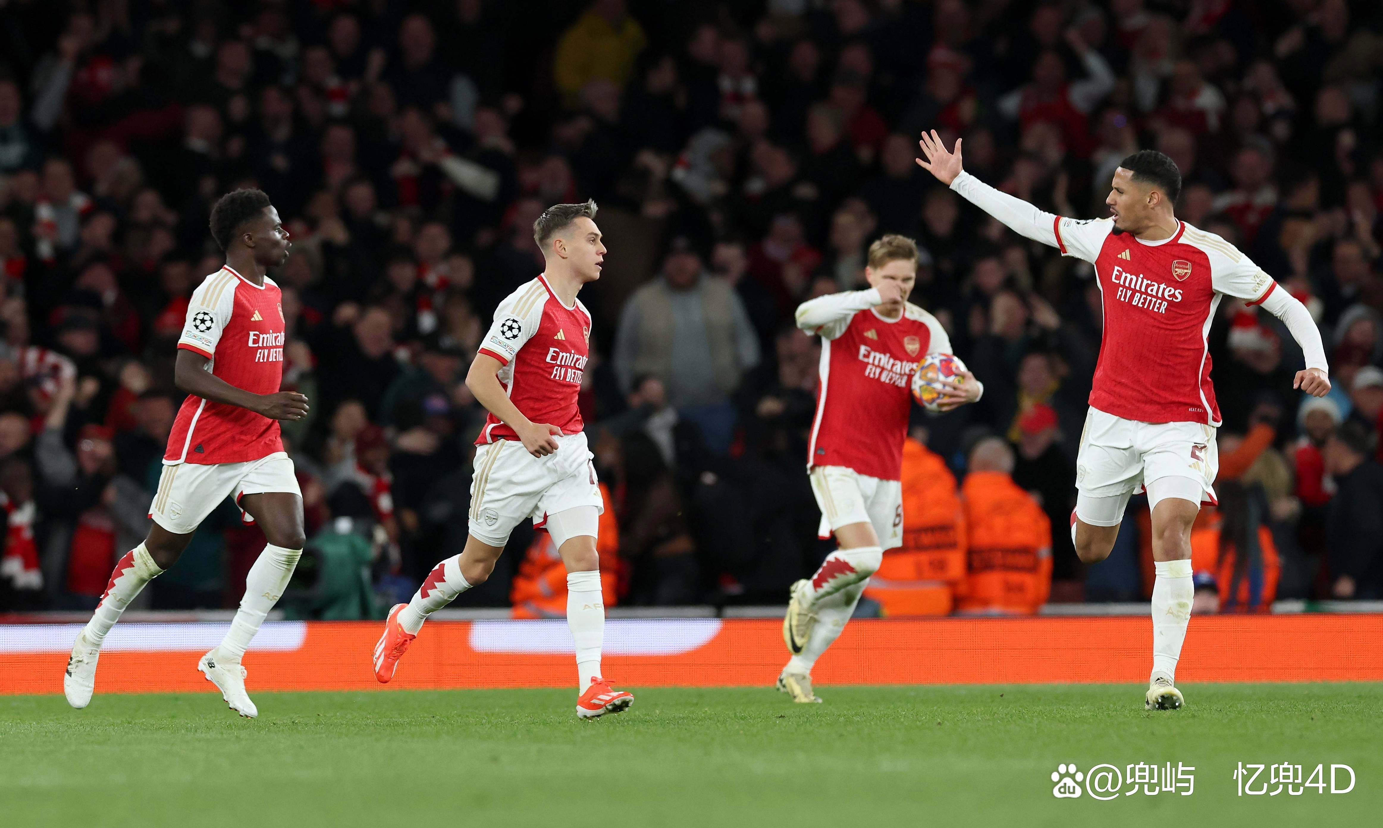 曼联第二批球员开始季前训练与新援会面的简单介绍  第1张