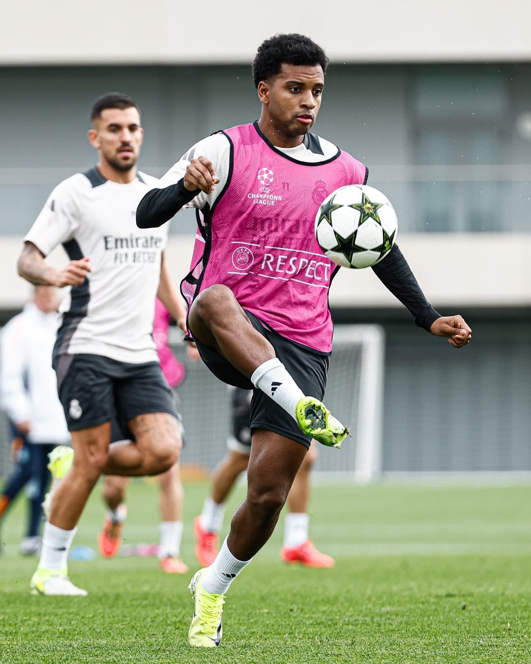 姆巴佩晒回归皇马训练照因肠胃炎缺席了前两场比赛的简单介绍  第1张