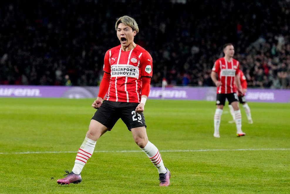 包含堂安律决定加盟法兰克福弗赖堡得到2000万欧便放人的词条