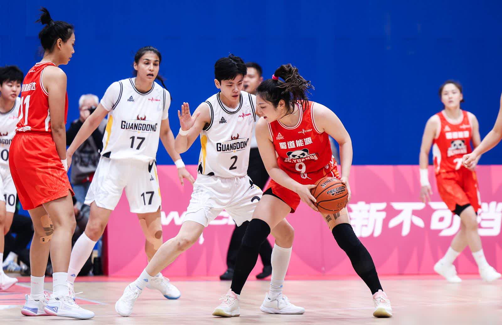 包含内蒙古女篮将退出2025-26赛季WCBA联赛浙江女篮或递补的词条