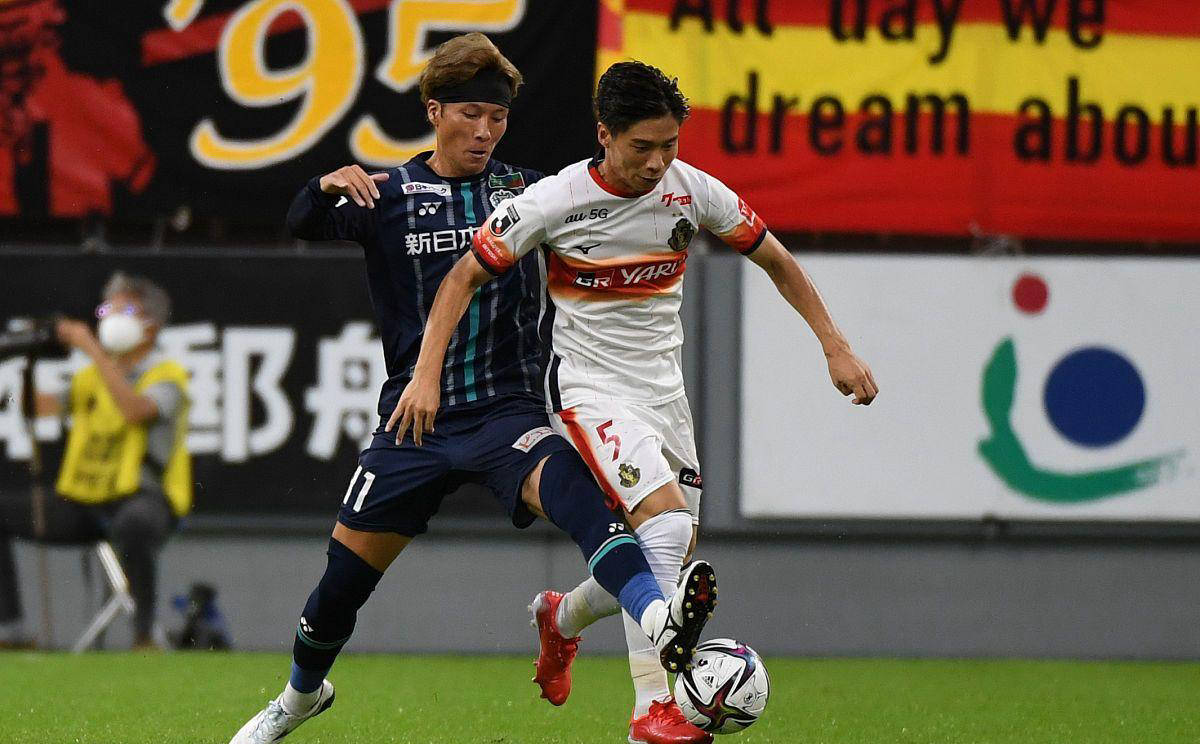 新加坡杯：新加坡新泻天鹅VS天荣联队的简单介绍