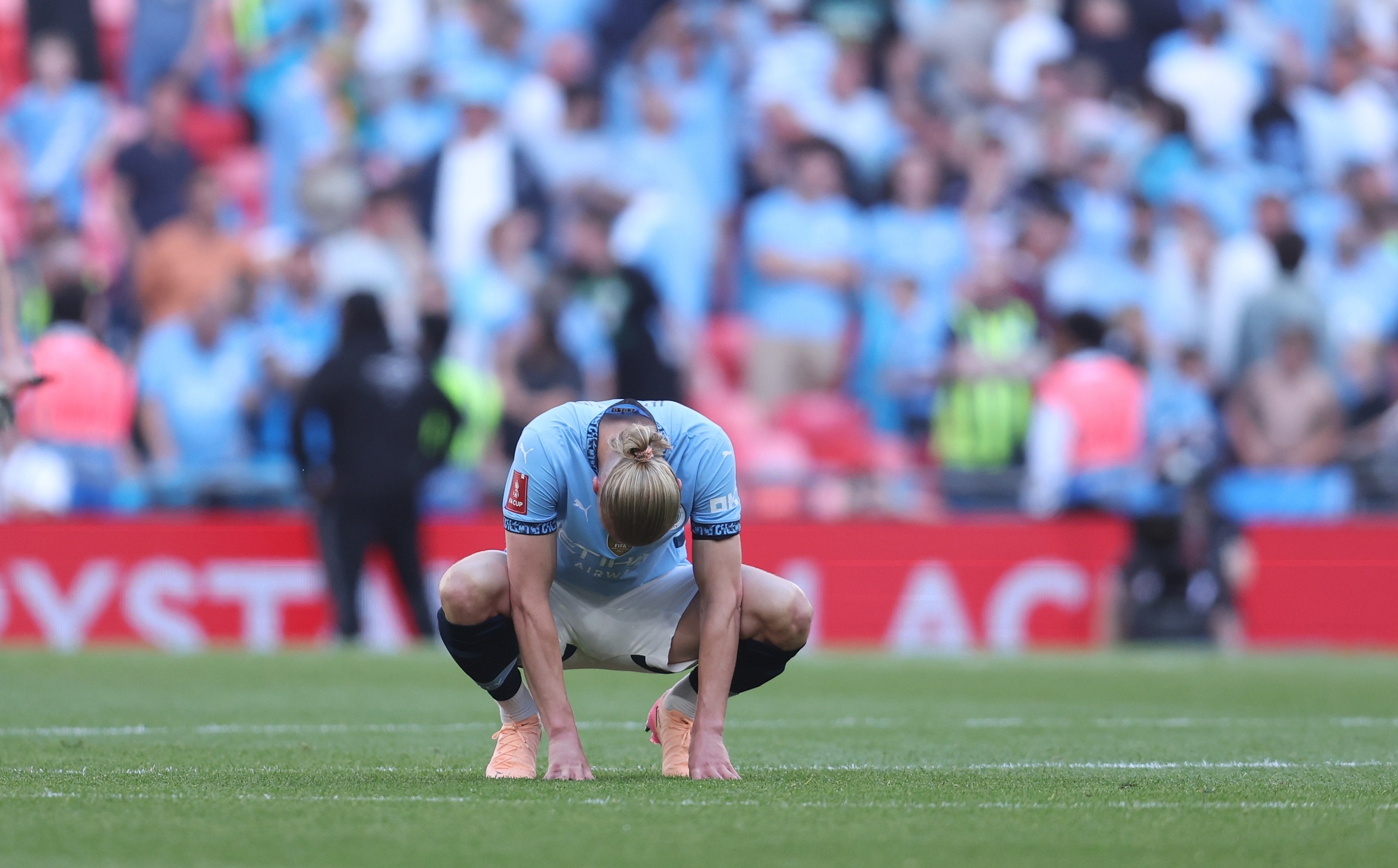 巴塞罗那有意穆尼奥斯球员是水晶宫主力的简单介绍  第2张