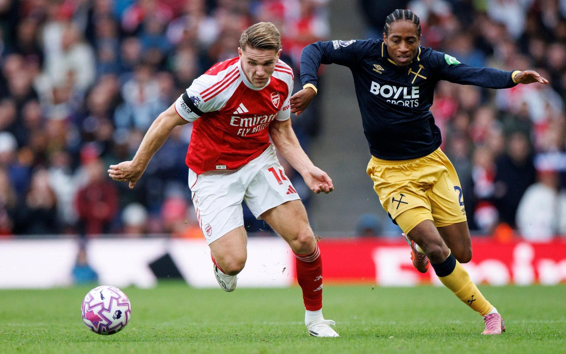 关于哲凯赖什与凯帕缺席欧冠赛前训练两人预计无缘枪手客战布拉格斯拉维亚比赛的信息