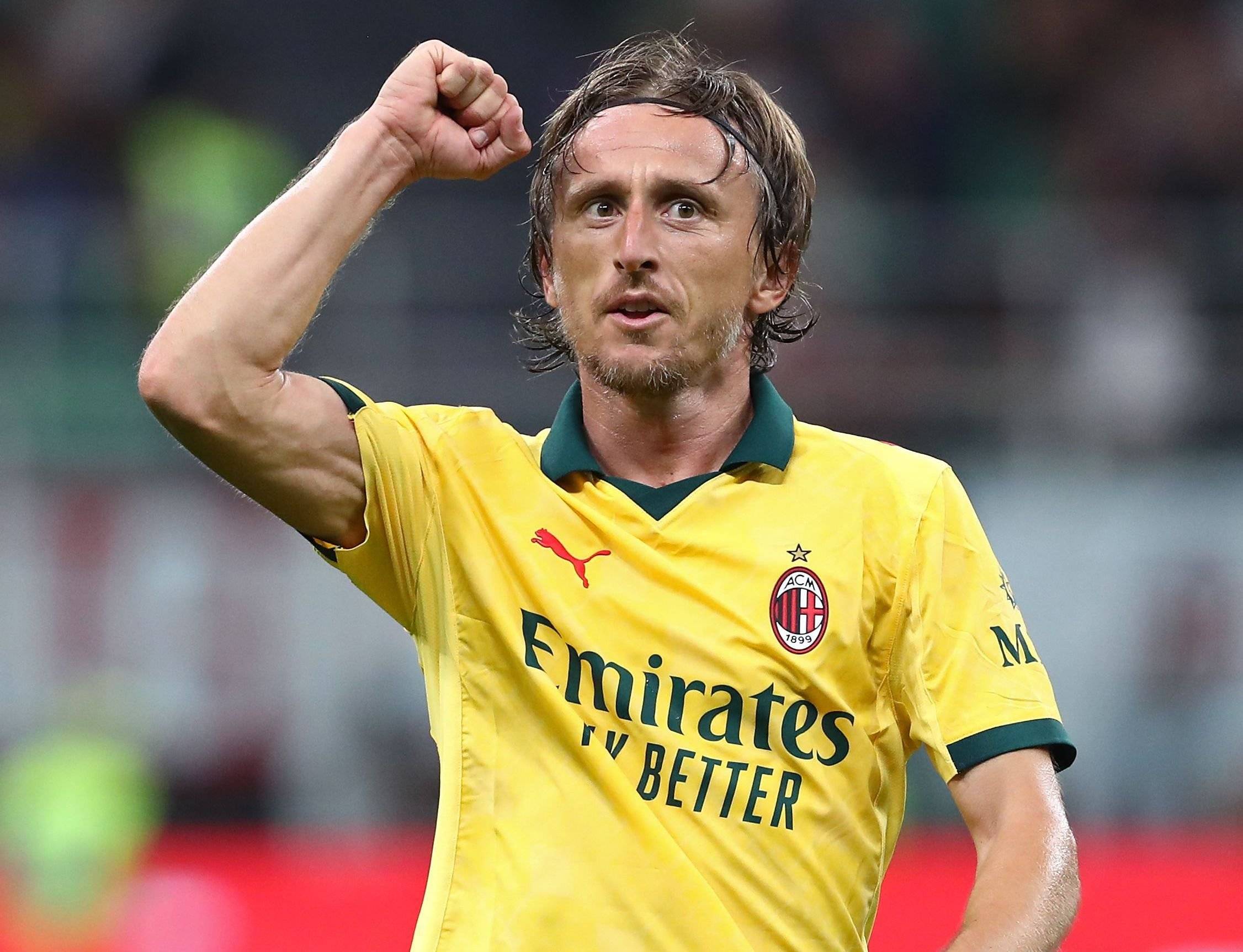 包含米兰为莫德里奇提供1年合同曝米兰向莫德里奇提供主力的词条 第1张 包含米兰为莫德里奇提供1年合同曝米兰向莫德里奇提供主力的词条 第1张