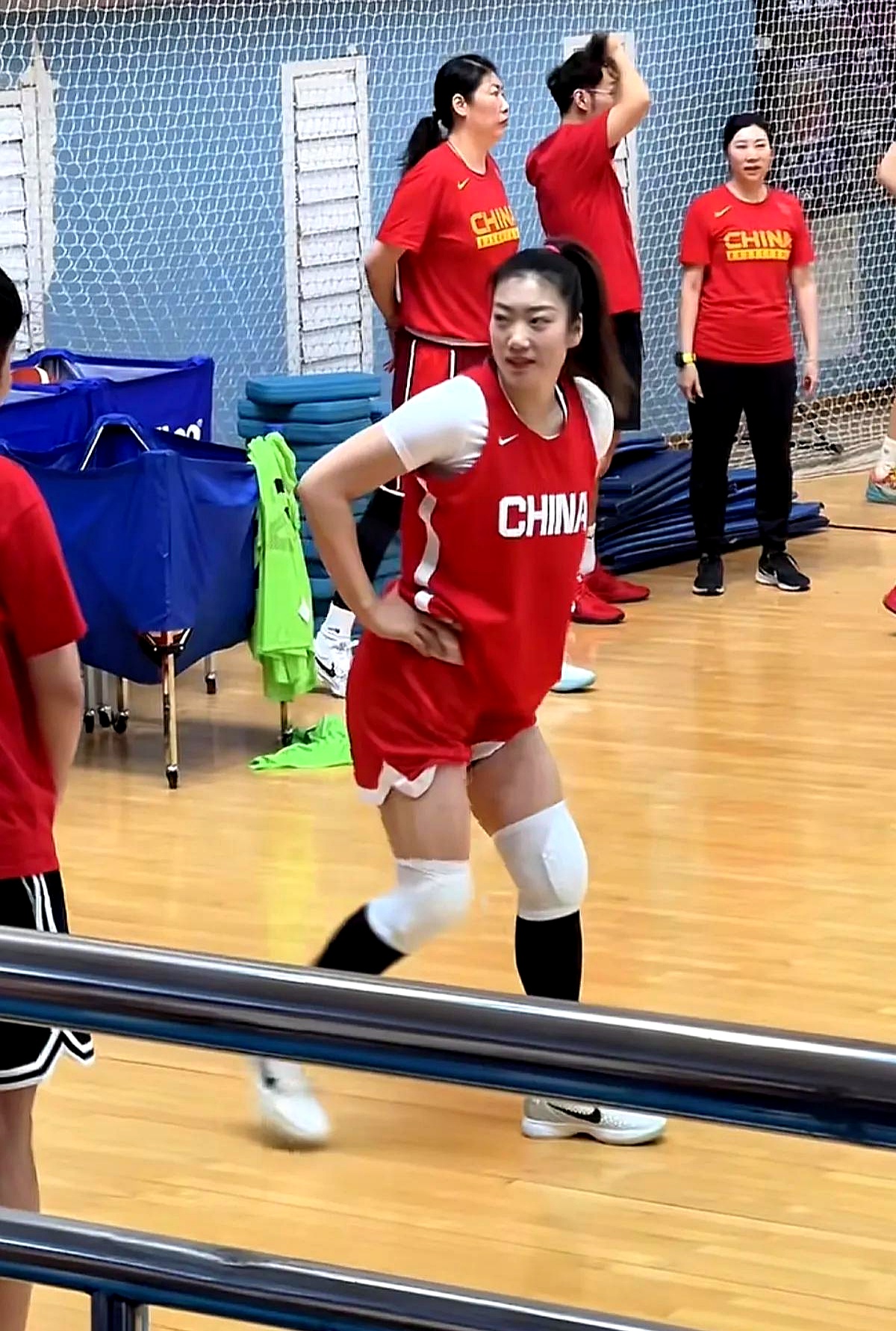 宫鲁鸣点评中国女篮“双塔”战术系未来一大优势的简单介绍 第2张 宫鲁鸣点评中国女篮“双塔”战术系未来一大优势的简单介绍 第2张