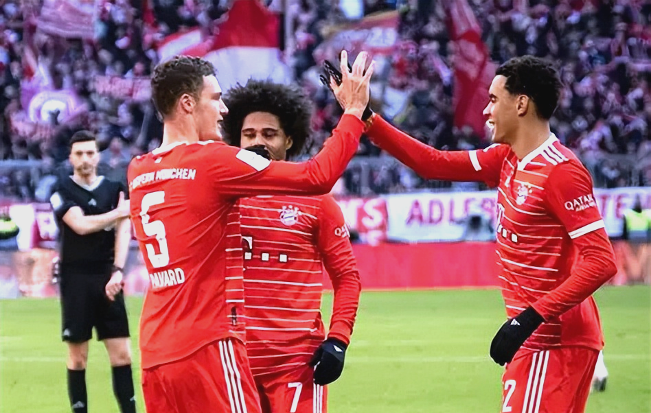 德国杯科隆1-4拜仁凯恩双响的简单介绍  第2张