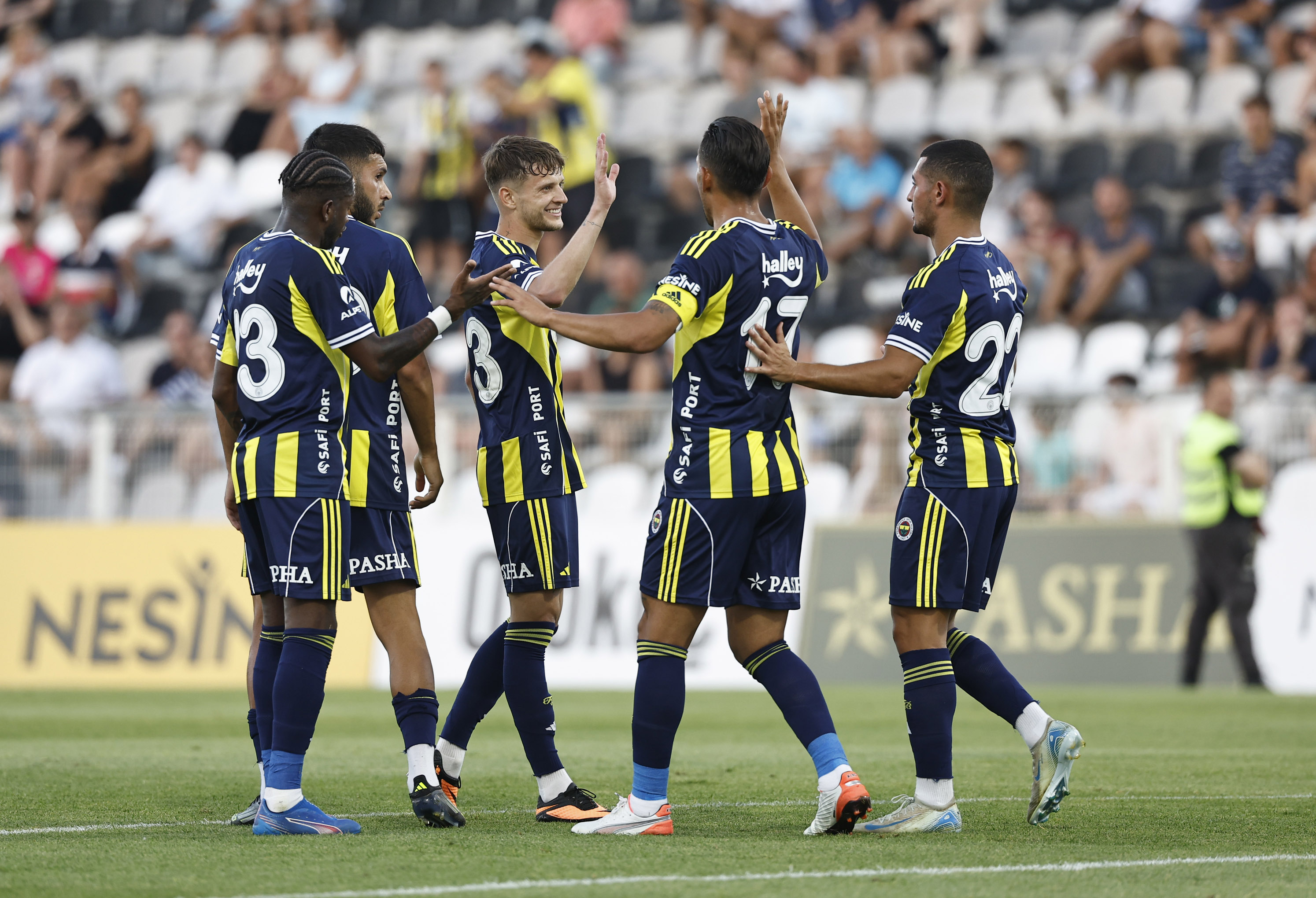 包含欧联杯里昂VS巴塞尔比分预测里昂找回信心的词条