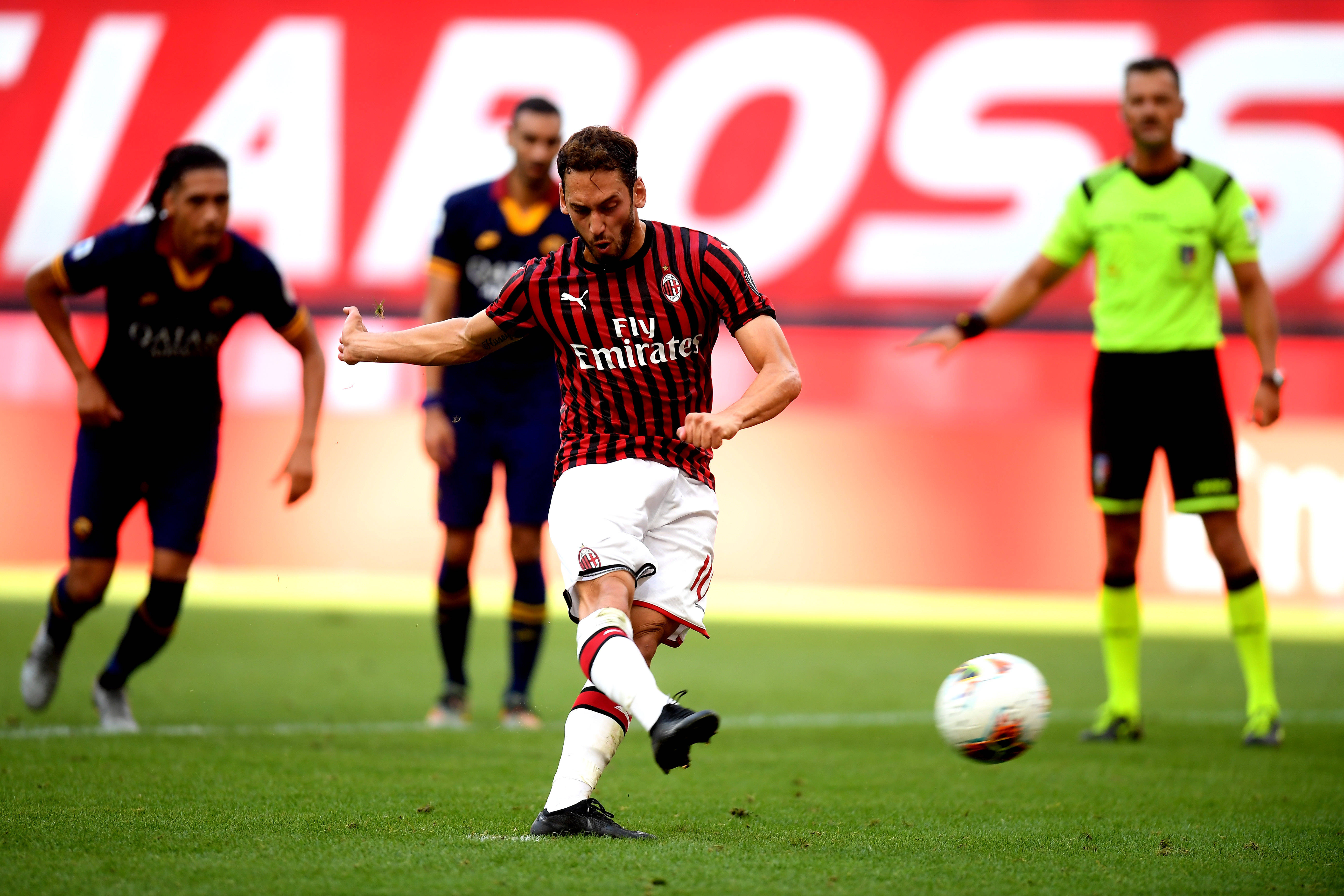 包含意甲帕尔马vsAC米兰比分预测红黑登顶在望的词条