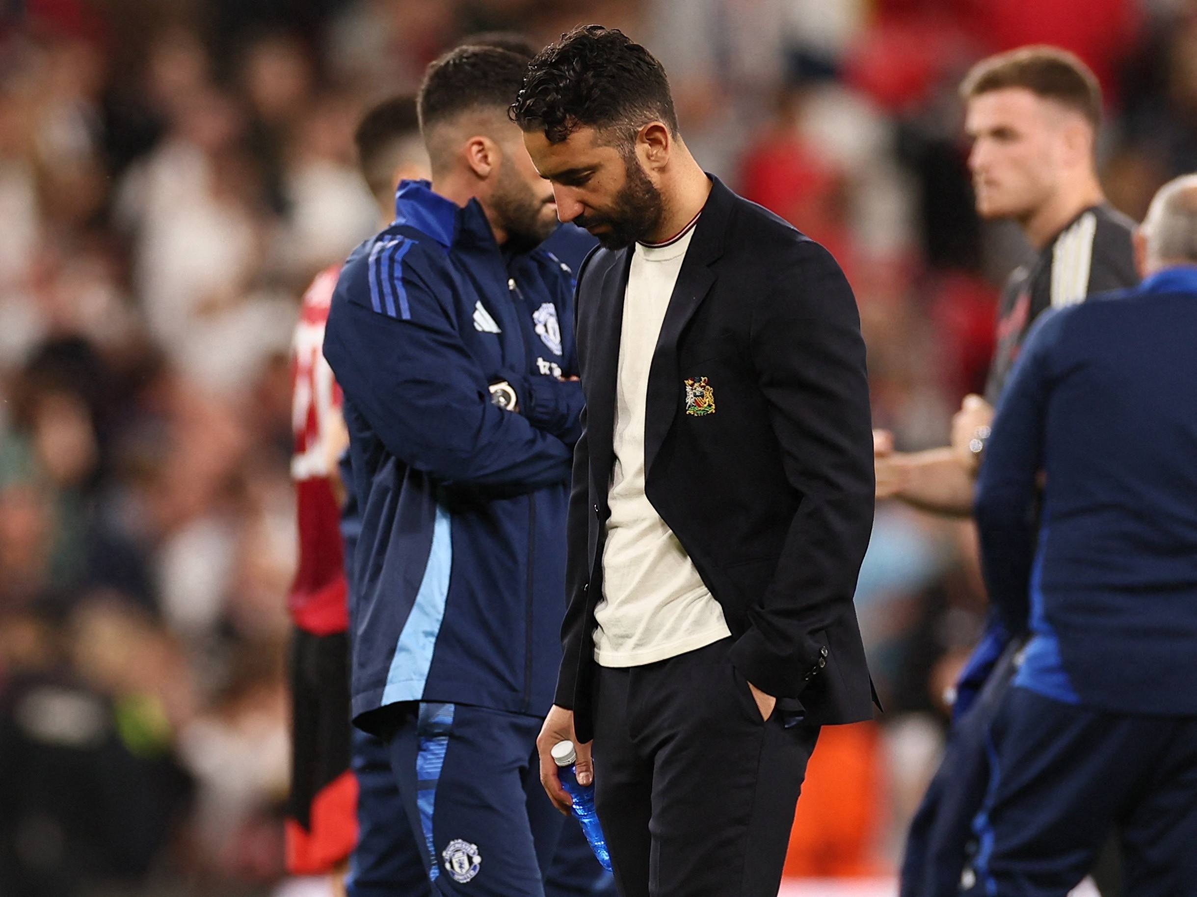 阿邦拉霍抨击曼联主帅阿莫林像懦夫的简单介绍  第2张