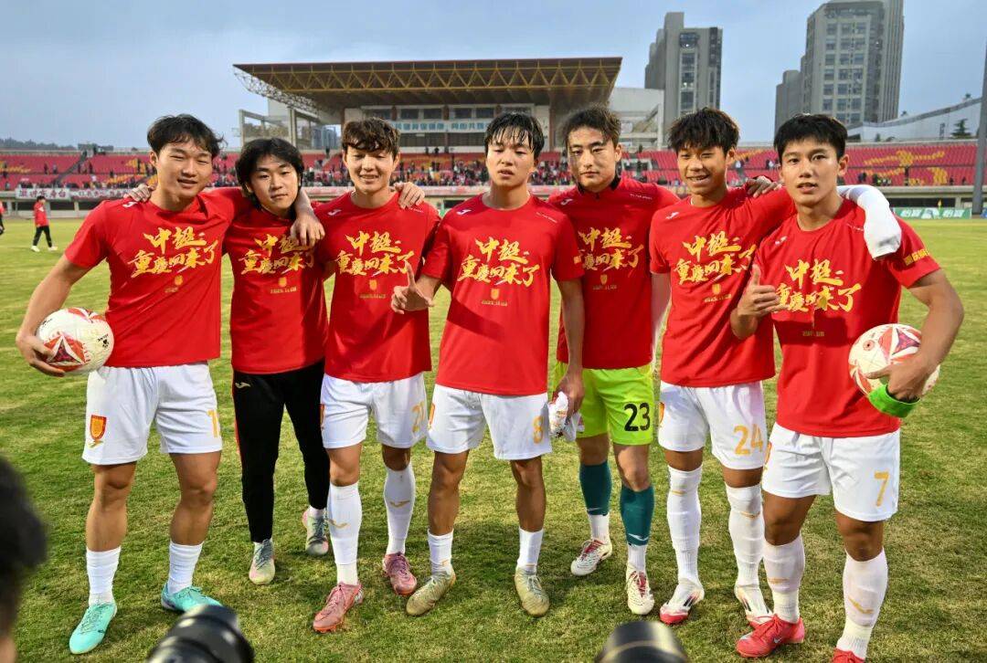 包含中超“成渝德比”回来了重庆铜梁龙升入中超的词条