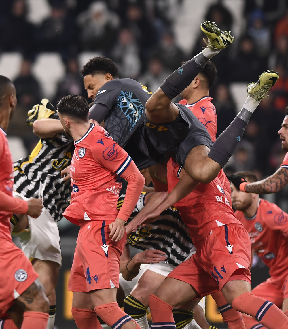 关于意甲科莫VS尤文图斯足球比赛推荐尤文连续5场正赛战平的信息