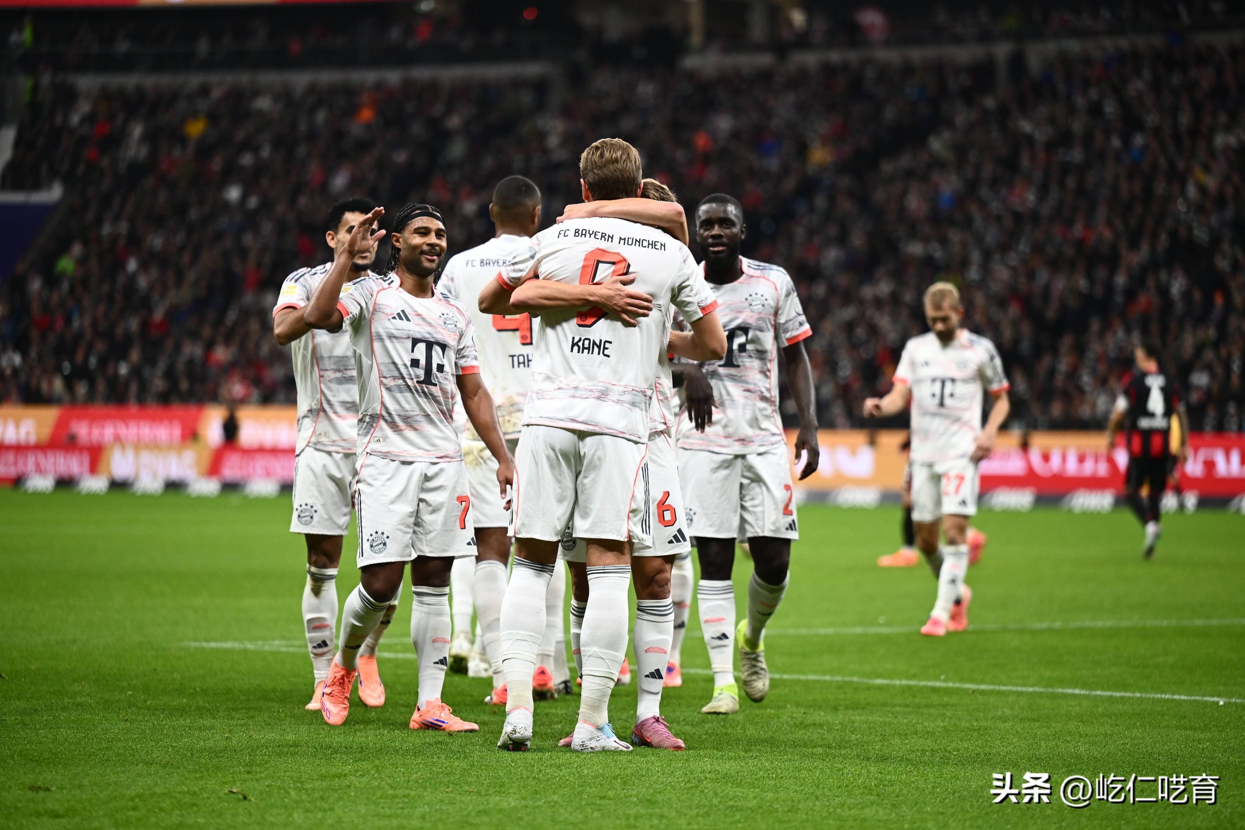 德甲拜仁慕尼黑5-0汉堡南大王开局势头强势凯恩2射1传独造3球的简单介绍