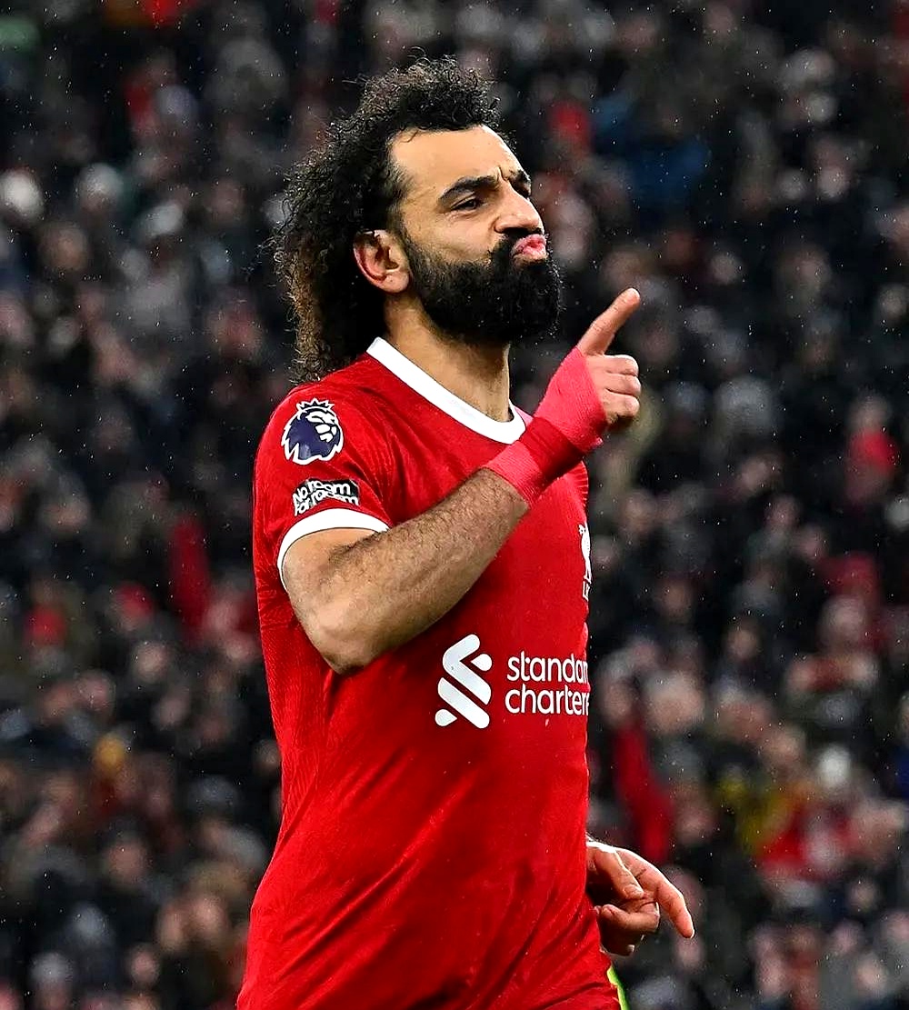 萨拉赫连续两场欧冠被放替补状态下滑地位岌岌可危的简单介绍