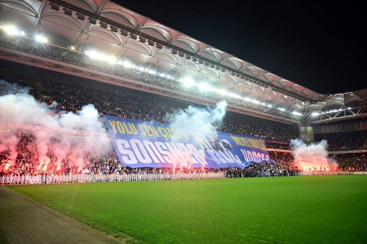 预计8万印尼球迷将营造“魔鬼主场”意图带来强大压迫感的简单介绍  第1张