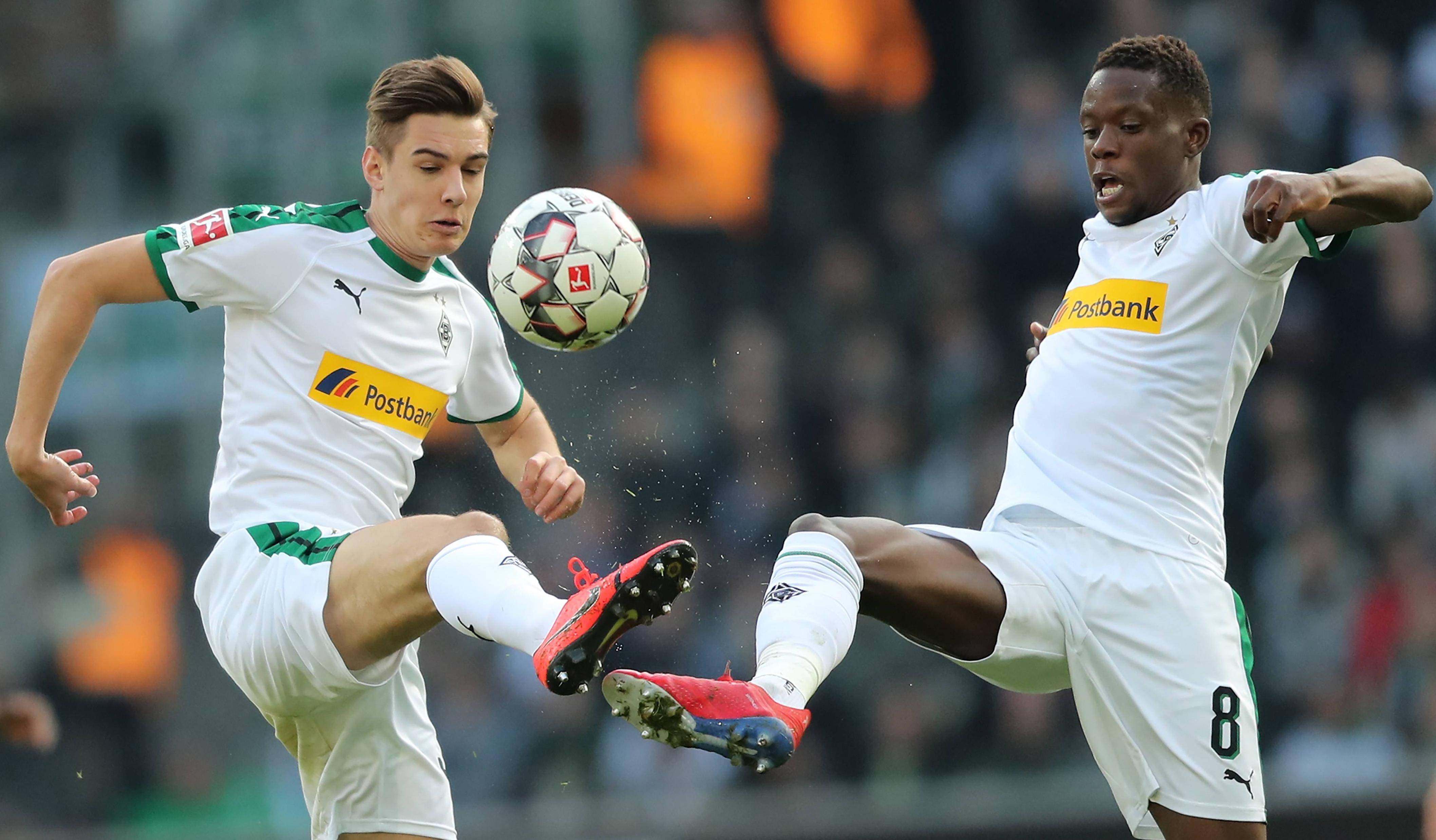 沃尔夫斯堡主帅下课球队当前身陷保级边缘的简单介绍  第1张