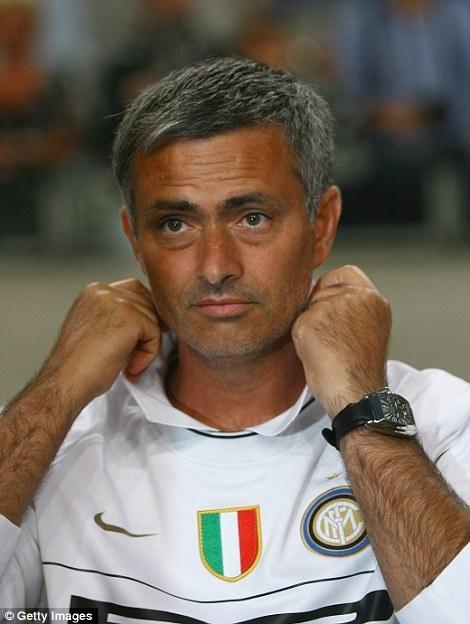 包含穆里尼奥悼念前波尔图队长科斯塔两人曾一起赢得欧冠冠军的词条 第1张 包含穆里尼奥悼念前波尔图队长科斯塔两人曾一起赢得欧冠冠军的词条 第1张