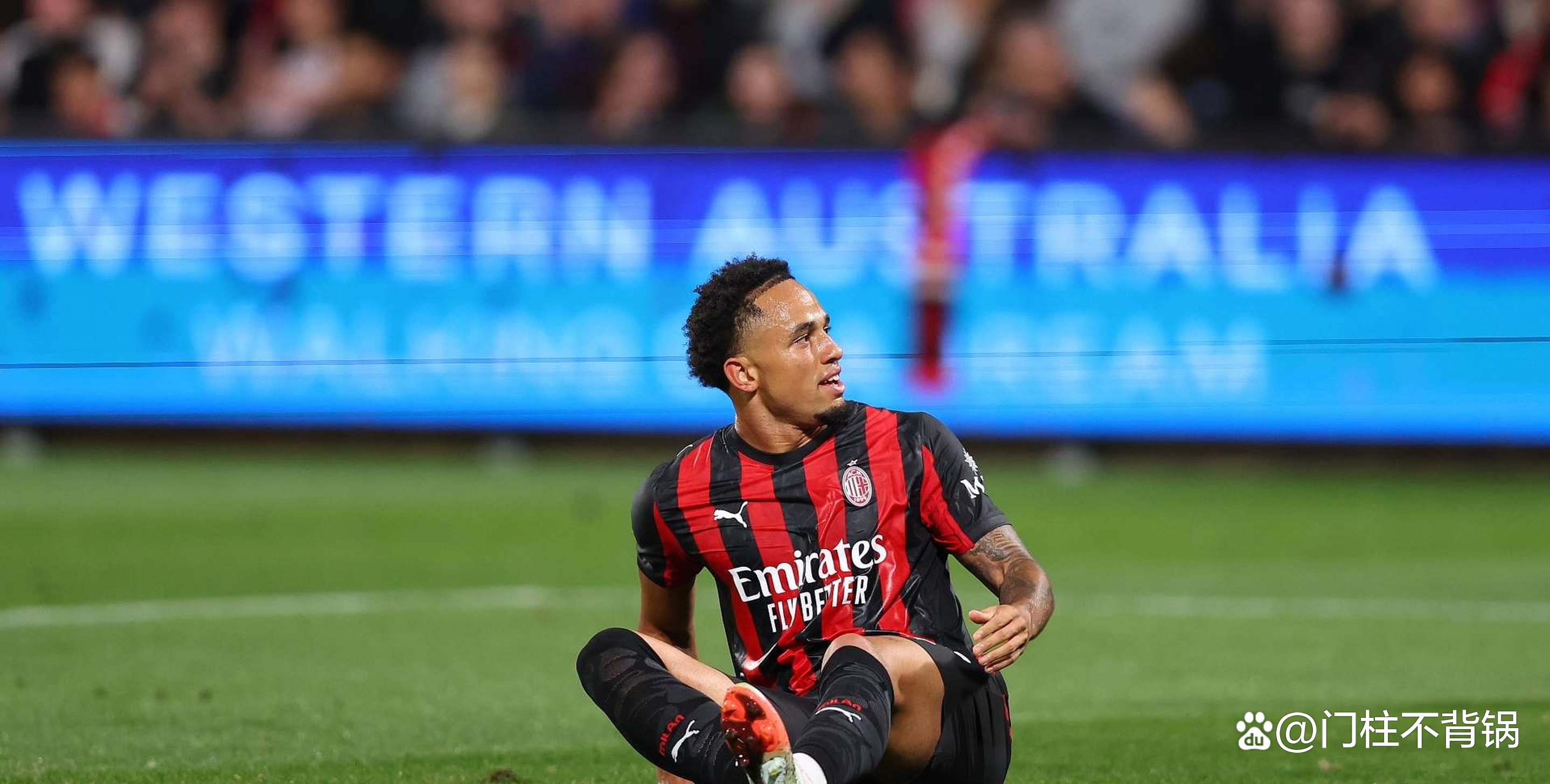 包含曝利兹联接近签下奥卡福与米兰达成协议的词条