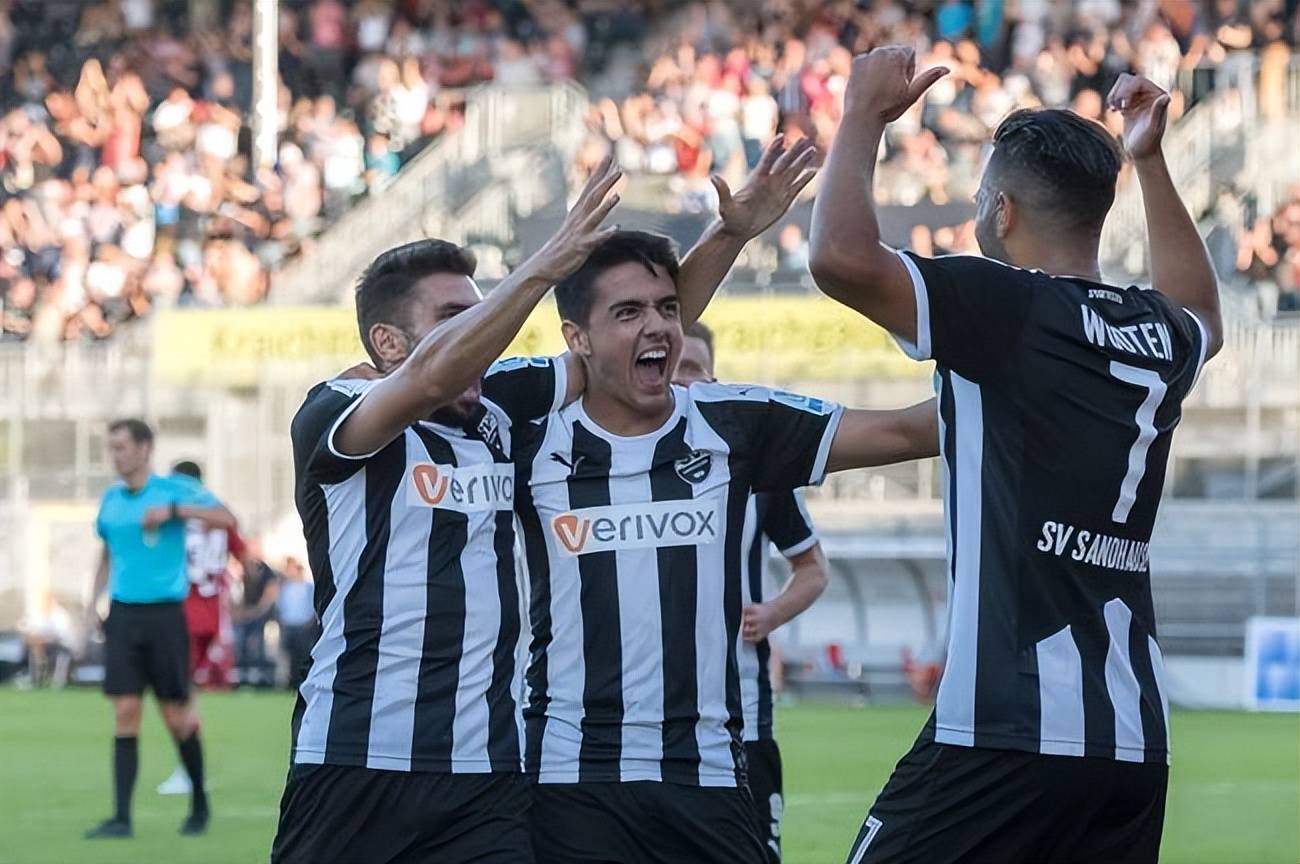 包含日本前锋古川阳介加盟德乙签约达姆施塔特的词条