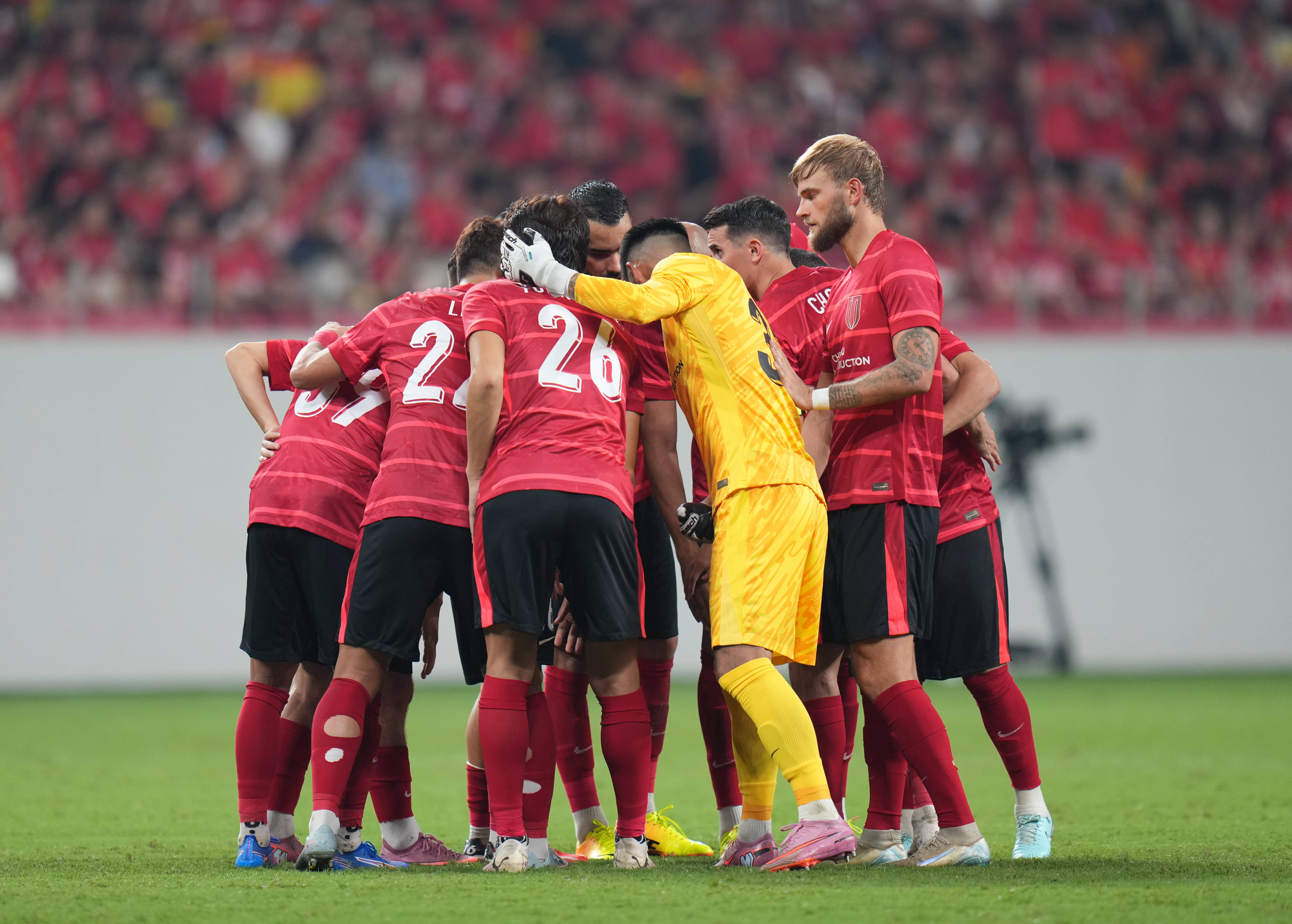 关于亚冠首尔FC0-0成都蓉城罗慕洛伤退费利佩进球被吹的信息